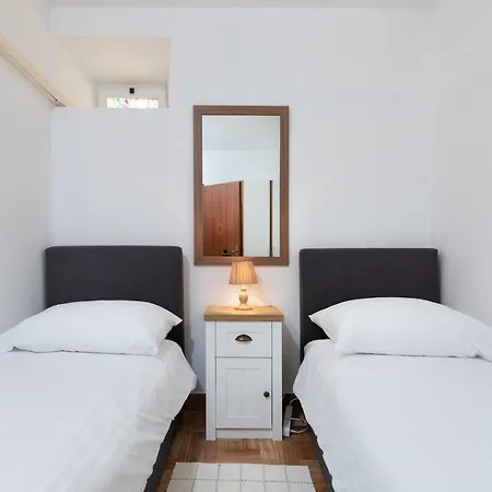 Apartment Ticket To Paradise